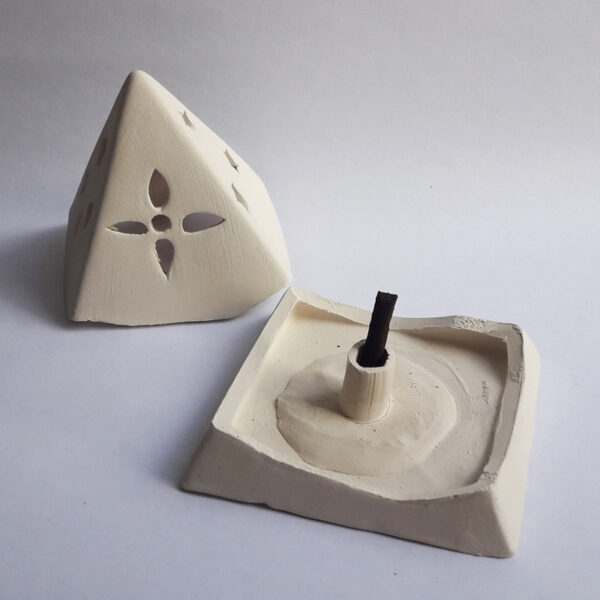 Porta Dhoop Pirámide Chica