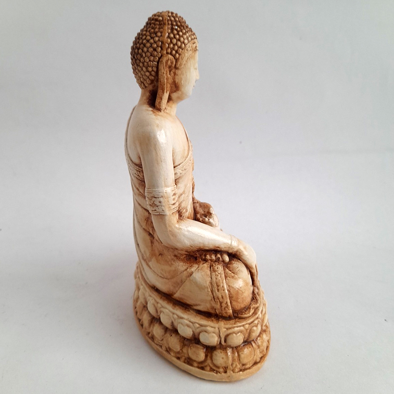 Figura Buda Mano a Tierra Flor de Loto 17cm