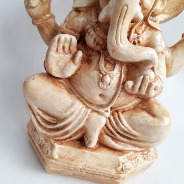 Figura de Ganesha Pintada a Mano 21x16cm Añejo