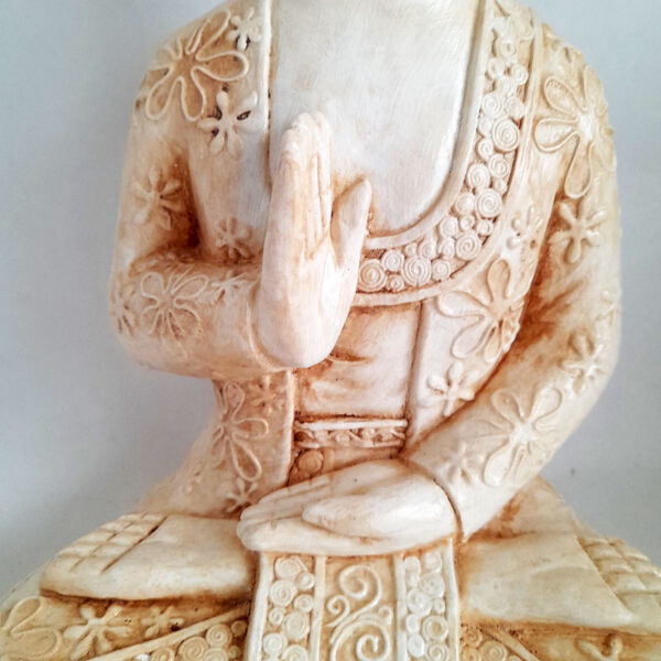 Figura Buda Mudra Varada de 32cm para los sueños y las nuevas oportunidades