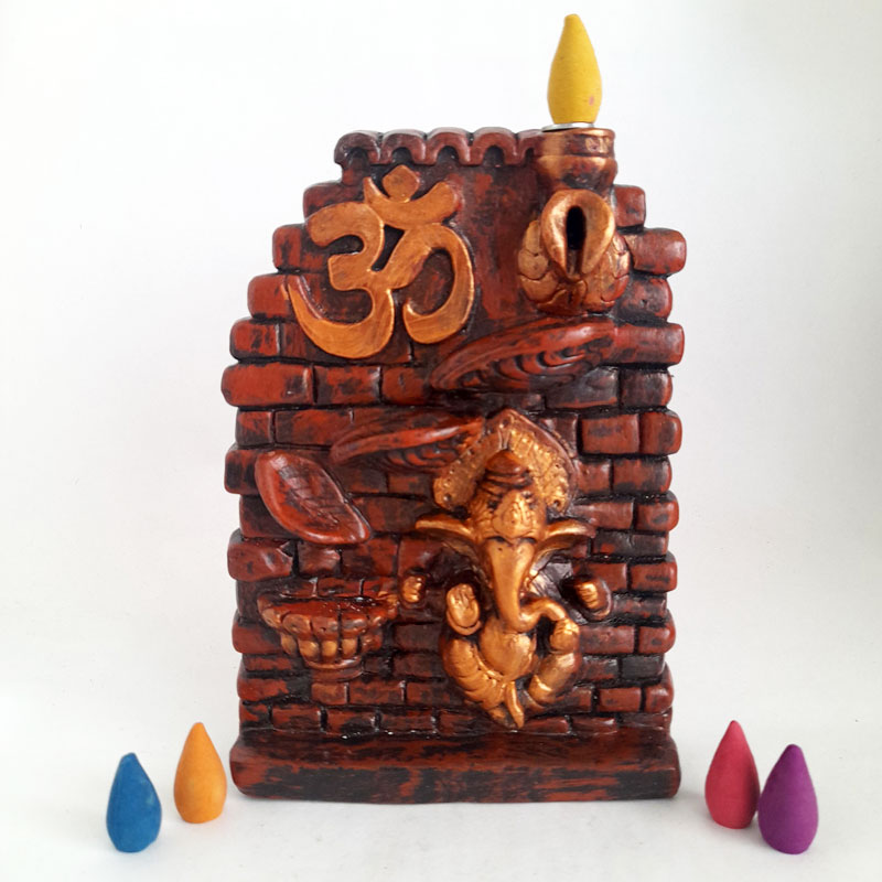 Fuente De Humo Muro Ganesha y Om Cobre+ 5 Conos Aromáticos