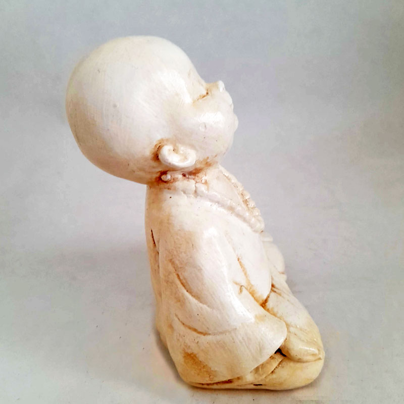 Figura Budita Meditando Colección Monjes Bebés de 14cm Añejo - Imagen 2