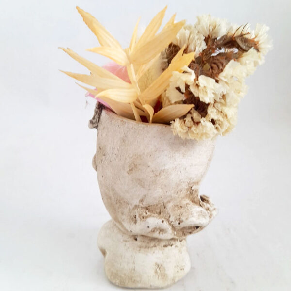 Figura Hada Ensueño con Flores en Tonos Rosa Pastel