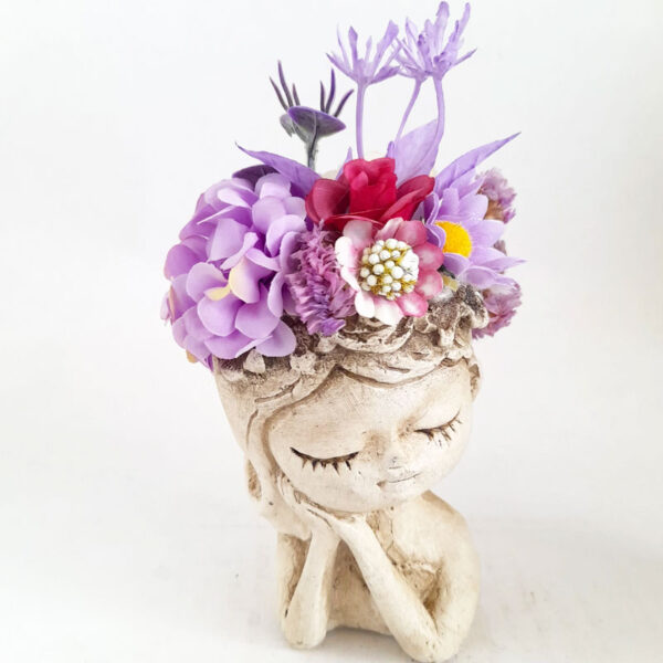 Figura Hada Ensueño con Flores en Tonos Violeta