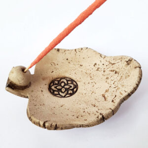 Porta Sahumerio Hoja con Mandala en Flor Pasta Piedra