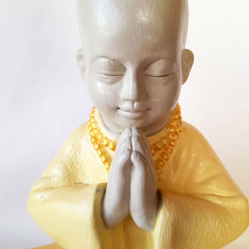 Figura Buda Joven Mudra Namasté Fe