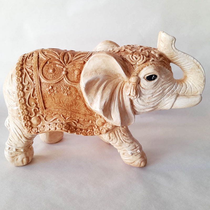 Figura Elefante de la India Grande Añejo con manto oscuro (N°3)
